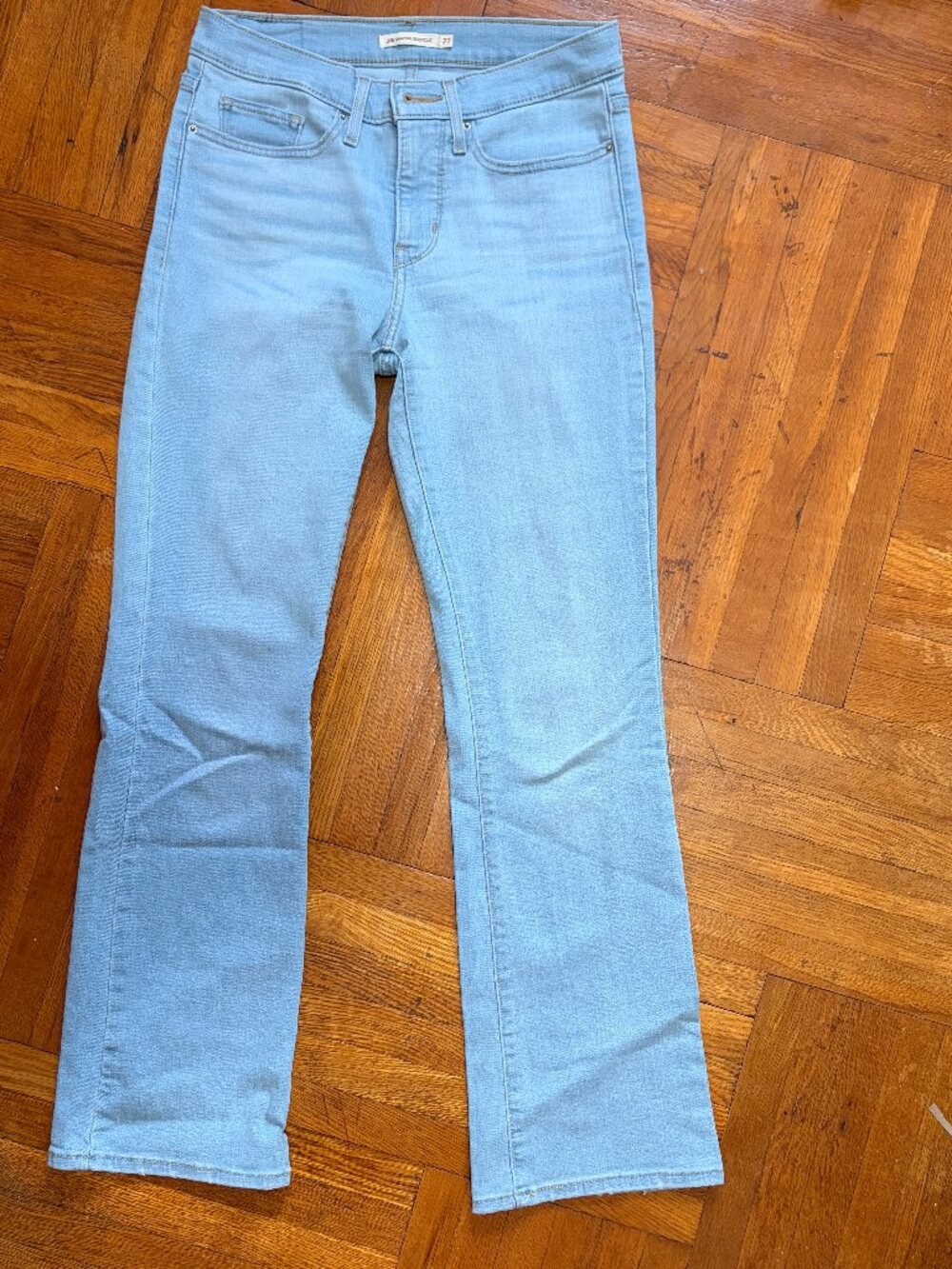 Levi's Women's 315 Shaping Bootcut Jeans Size 27 Regular